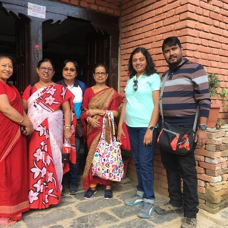 Shrestha Hotel & Restaurant Bandipur Exterior foto