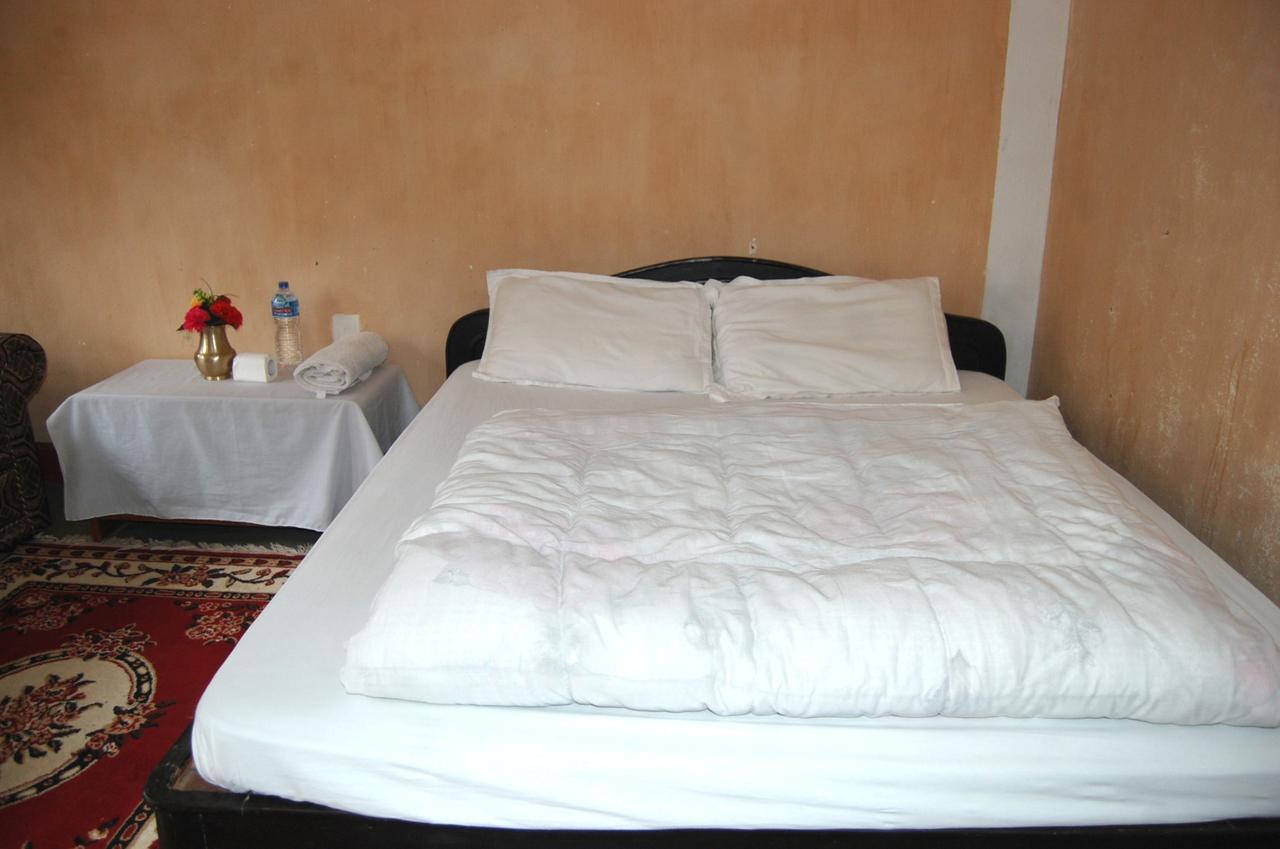 Shrestha Hotel & Restaurant Bandipur Habitación foto