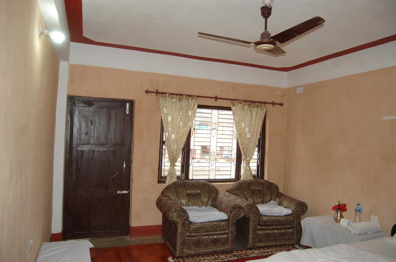 Shrestha Hotel & Restaurant Bandipur Habitación foto