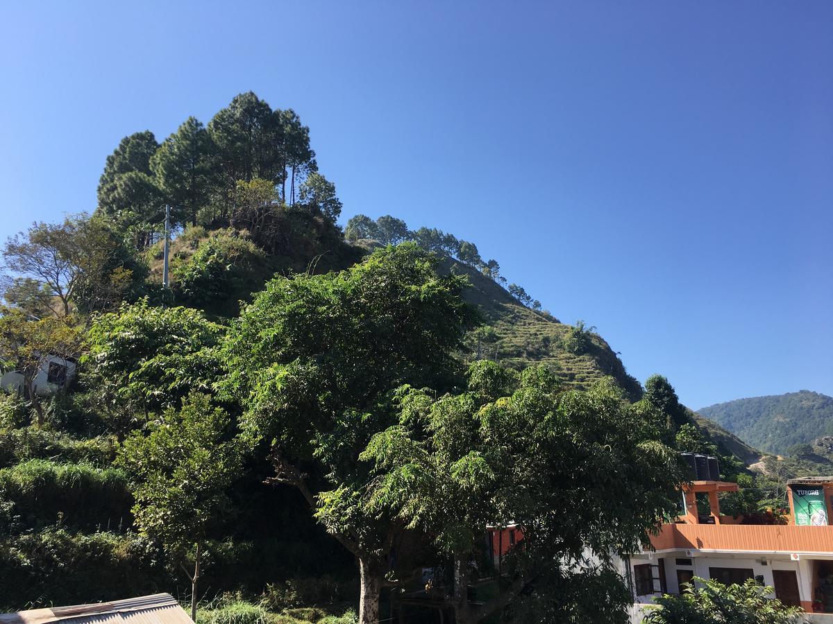 Shrestha Hotel & Restaurant Bandipur Exterior foto