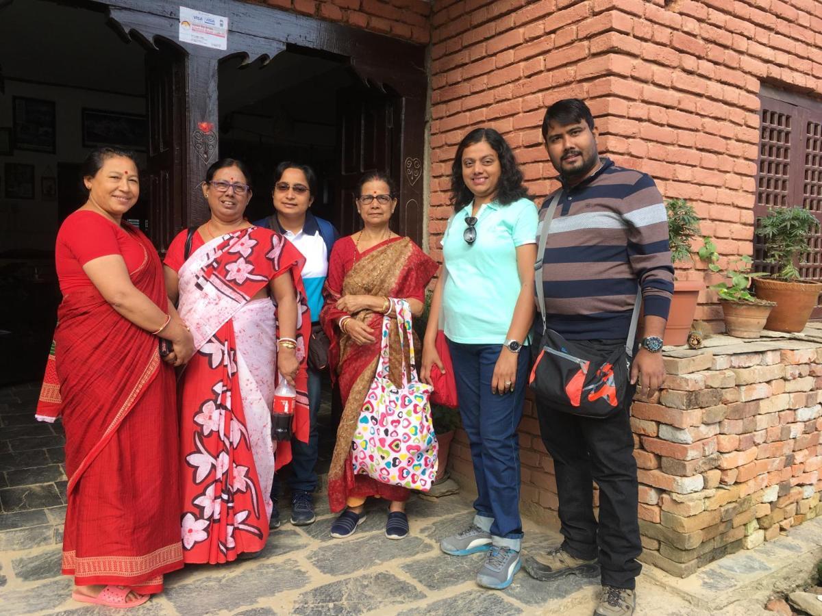 Shrestha Hotel & Restaurant Bandipur Exterior foto